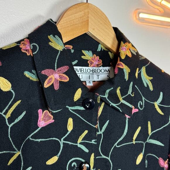 Vintage 100% Wool Embroidered Floral Structured Cropped Blazer Cottage Twee 90s - Picture 2 of 11